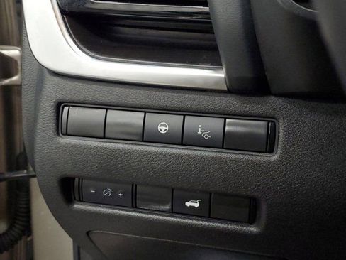 Used 2021 Nissan Rogue Platinum FWD image 23