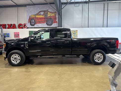 Used 2019 Ford F350 XLT AWD/4WD image 11