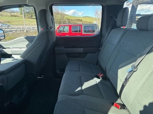 Used 2024 Ford F150 XLT w/ FX4 Off-Road Package image 11