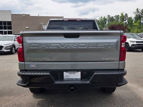 Used 2025 Chevrolet Silverado 1500 Custom Trail Boss AWD/4WD image 5