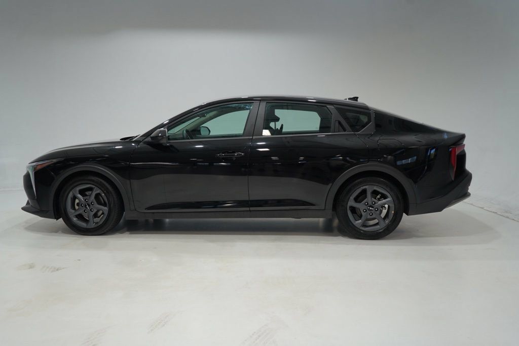 Used 2025 Kia K4 FWD image 4