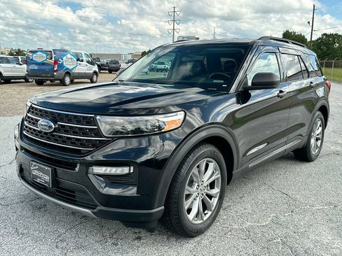 Used 2020 Ford Explorer XLT w/ Equipment Group 202A RWD image 1