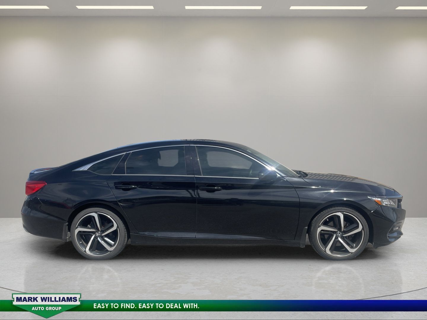 Used 2019 Honda Accord Sport image 3