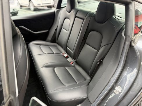 Used 2019 Tesla Model 3 Long Range image 31