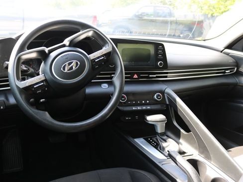 Used 2023 Hyundai Elantra SEL FWD image 14
