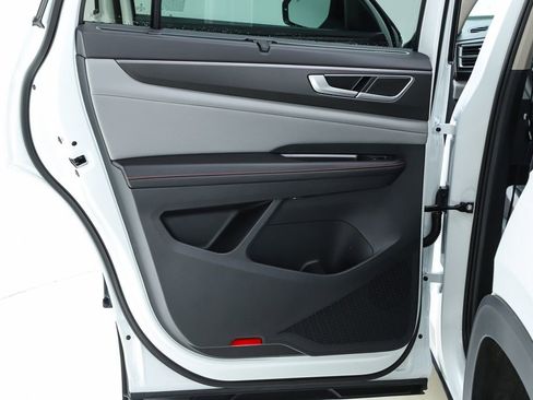 New 2026 Volkswagen Atlas Peak Edition image 56