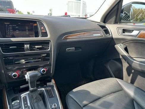 Used 2015 Audi Q5 2.0T Premium Plus w/ Technology Package AWD/4WD image 12