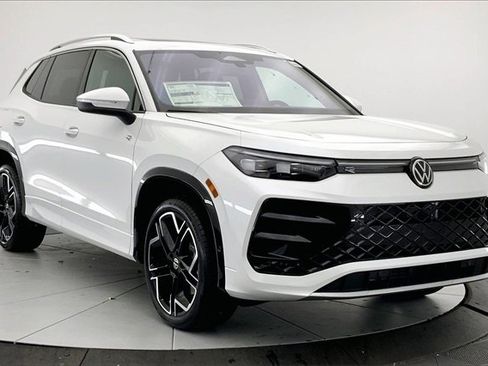 New 2026 Volkswagen Tiguan SEL R-Line image 1