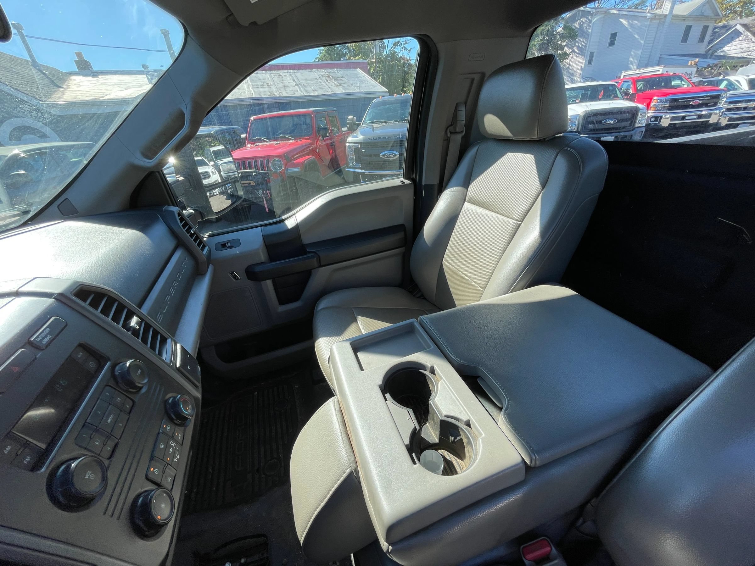 Used 2017 Ford F250 XL w/ Power Equipment Group AWD/4WD image 14