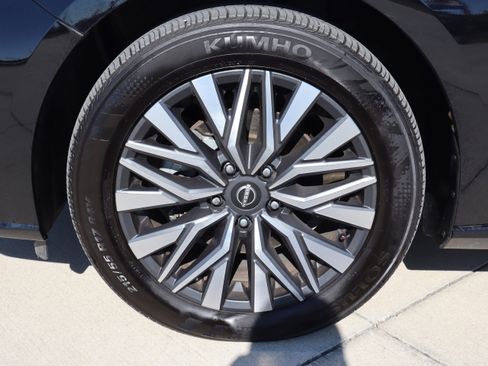 Used 2024 Nissan Altima 2.5 SV image 22