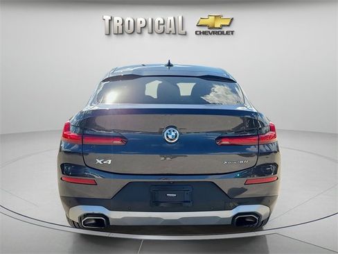 Used 2023 BMW X4 xDrive30i image 4