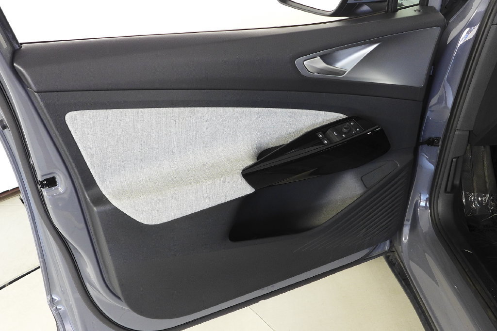 Certified 2023 Volkswagen ID.4 Pro RWD image 11