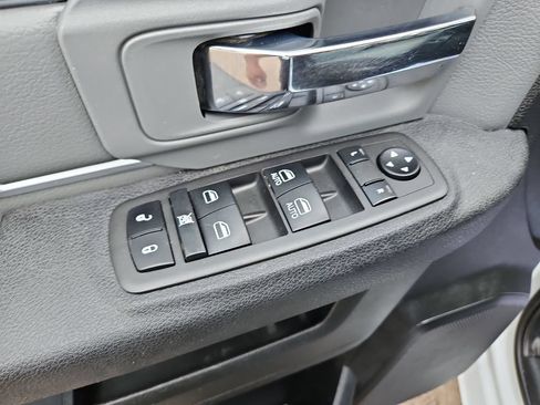 Used 2023 RAM 1500 Classic SLT w/ Electronics Group AWD/4WD image 12