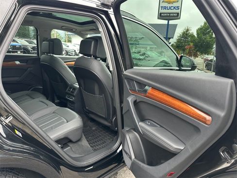 Used 2022 Audi Q5 2.0T Premium Plus image 14