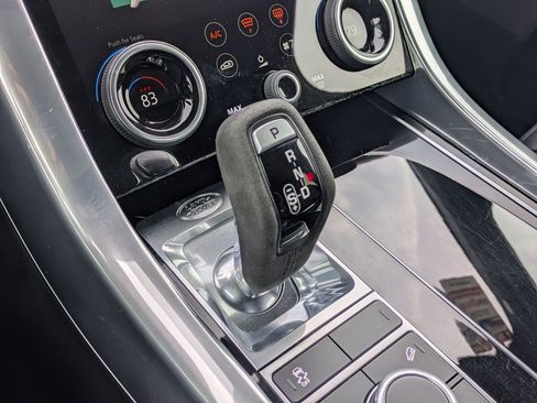 Used 2020 Land Rover Range Rover Sport HST image 16