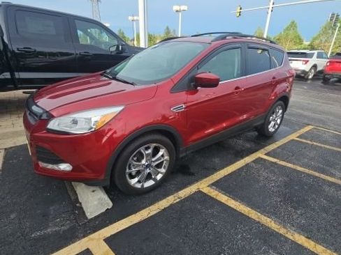 Used 2016 Ford Escape SE w/ Equipment Group 201A FWD image 1