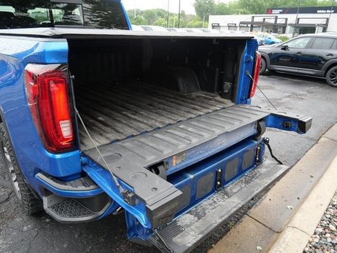 Used 2022 GMC Sierra 1500 AT4 w/ Technology Package AWD/4WD image 10