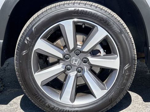 Used 2023 Honda Pilot Elite image 25