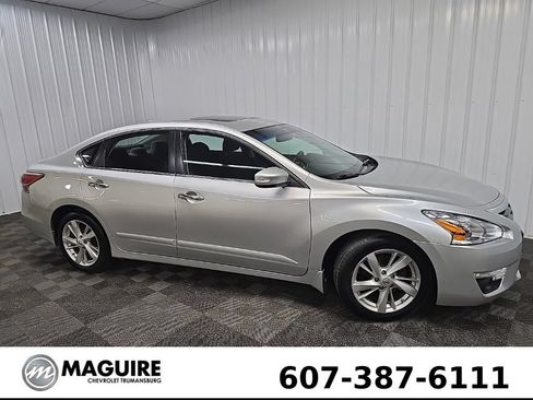 Used 2015 Nissan Altima 2.5 SV w/ Convenience Package FWD image 1