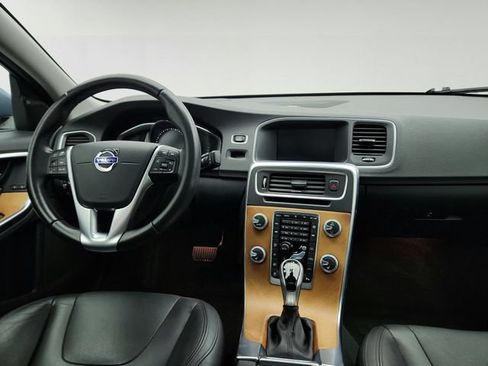 Used 2017 Volvo S60 T5 Inscription Platinum FWD image 27