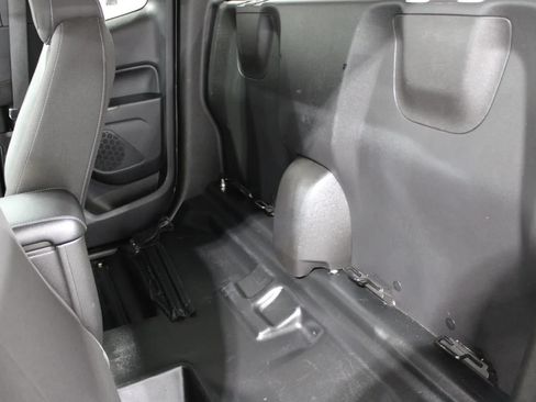 Used 2022 Chevrolet Colorado LT w/ Fleet Safety Package AWD/4WD image 8