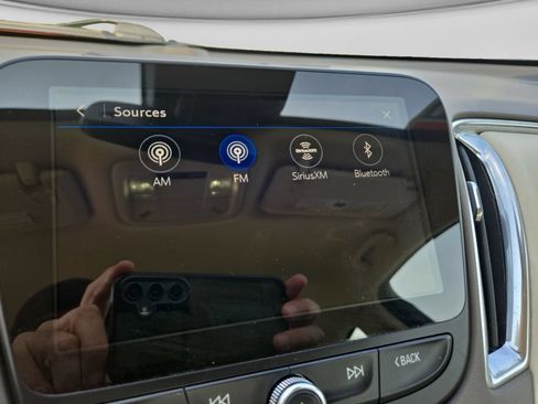 Used 2024 Chevrolet Malibu LT FWD image 25