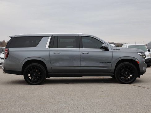 Used 2022 Chevrolet Suburban High Country image 7