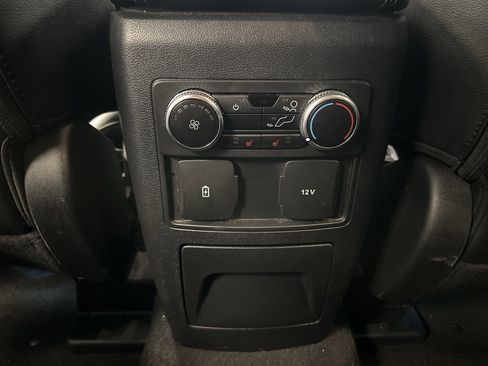 Used 2023 Ford Explorer Limited image 20
