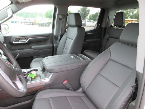 New 2026 GMC Sierra 1500 SLT w/ SLT Premium Package AWD/4WD image 13