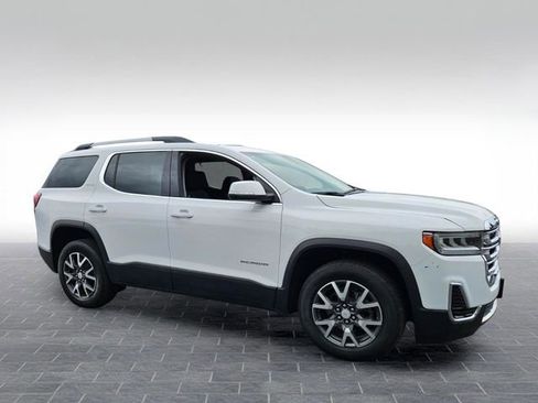Used 2023 GMC Acadia SLE w/ Driver Convenience Package AWD/4WD image 3