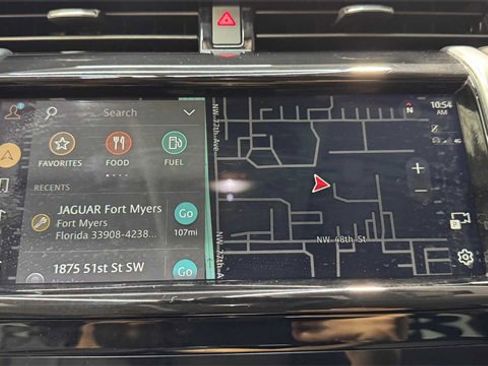 Used 2021 Land Rover Discovery Sport S image 33