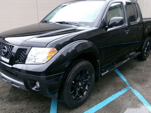 Used 2019 Nissan Frontier SV w/ Value Truck Package AWD/4WD image 4