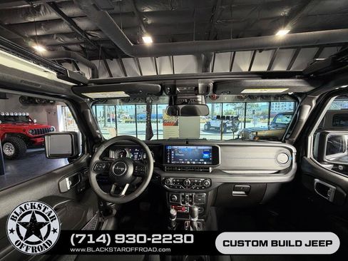Used 2025 Jeep Wrangler Unlimited Rubicon 4xe w/ Safety Group AWD/4WD image 27