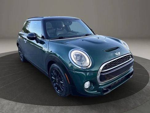 Used 2015 MINI Cooper S image 2