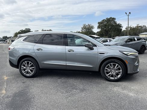 Used 2023 Buick Enclave Essence w/ Experience Buick Package image 6