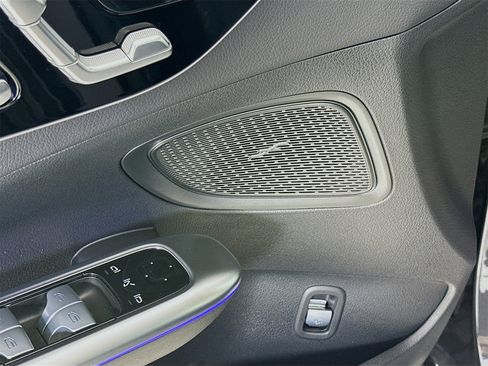 Used 2023 Mercedes-Benz C 300 Sedan image 19