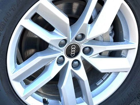 Used 2023 Audi Q5 2.0T Premium w/ Convenience Package image 13