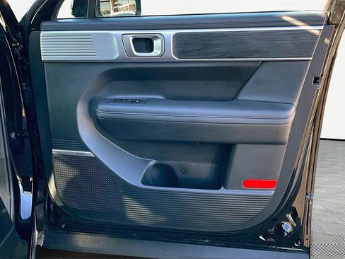 Used 2024 Hyundai Santa Fe Limited image 24