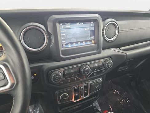 Used 2018 Jeep Wrangler Unlimited Sahara w/ LED Lighting Group AWD/4WD image 20
