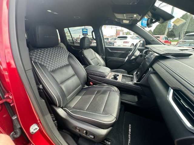 Used 2025 GMC Acadia Denali w/ LPO, Floor Liner Package FWD image 32