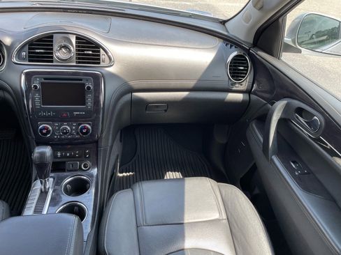 Used 2017 Buick Enclave Leather FWD image 5