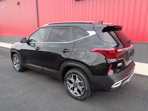 Used 2021 Kia Seltos EX AWD/4WD image 7