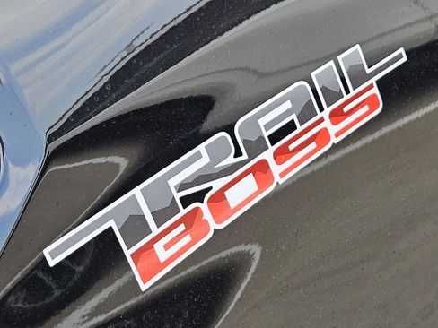New 2026 Chevrolet Colorado Trail Boss AWD/4WD image 14
