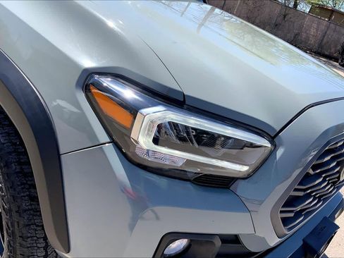 Used 2022 Toyota Tacoma TRD Off-Road w/ TRD Premium Off Road Package image 27