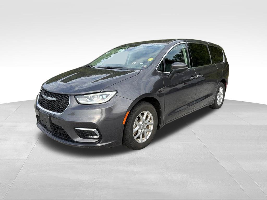 Used 2023 Chrysler Pacifica Touring-L FWD image 8