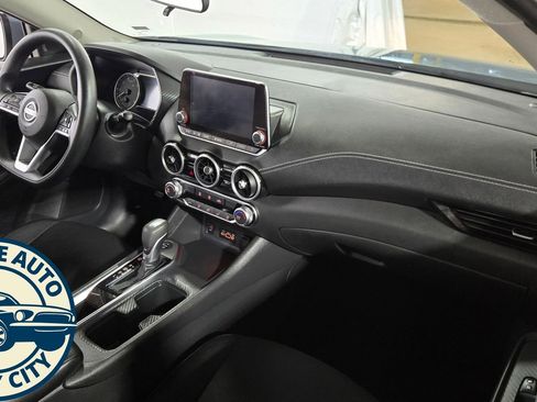 Used 2025 Nissan Sentra SV FWD image 33