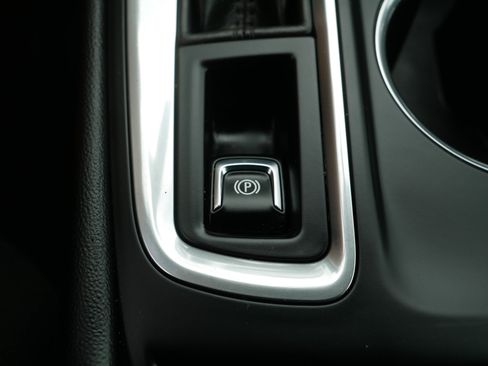 Used 2019 Chevrolet Equinox LT FWD image 31