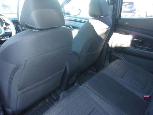 Used 2023 Hyundai Santa Cruz SE image 15