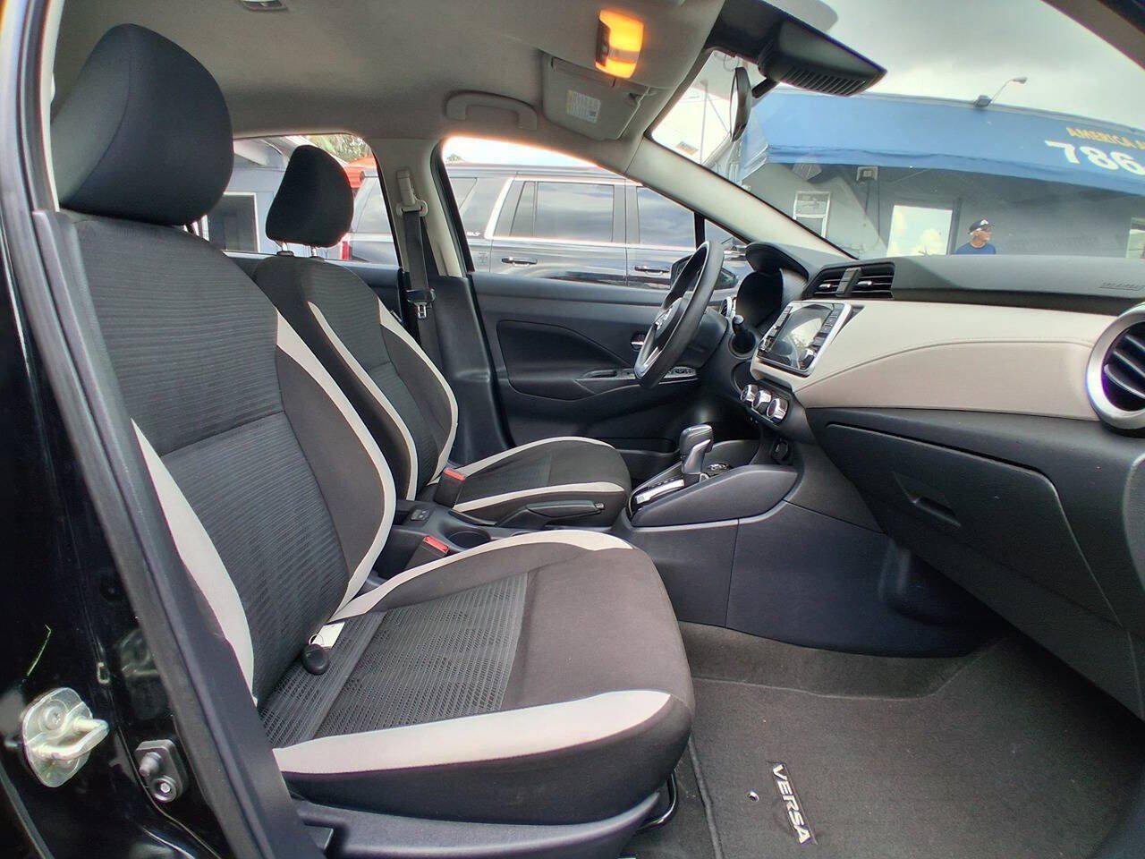 Used 2021 Nissan Versa SV FWD image 20