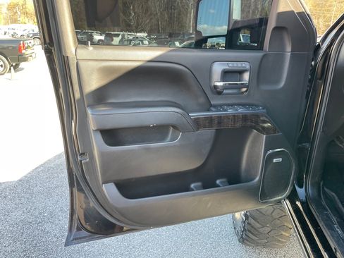 Used 2015 GMC Sierra 2500 Denali w/ Duramax Plus Package image 11